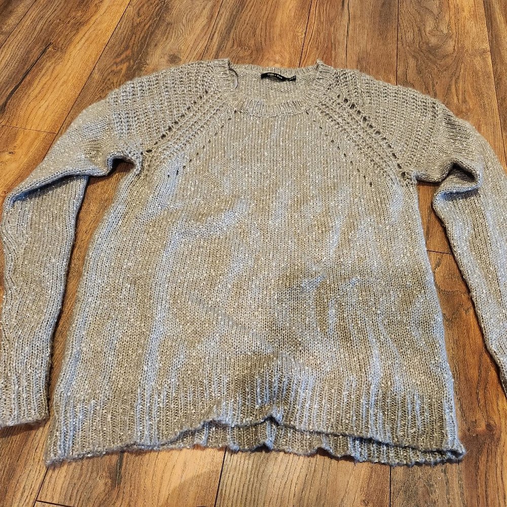 Doe & Rae Gray & White Speckled Sweater